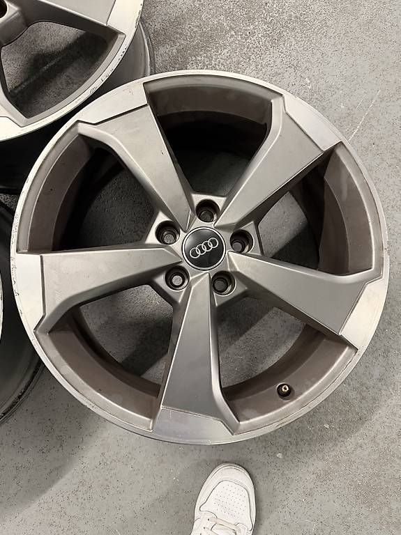 Cerchioni: Audi RS3 Felgen 19 Zoll – Usato da Feuerthalen venduto da Erina5512 2