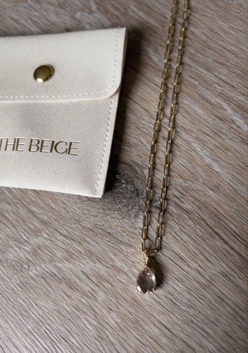 Colliers: Collier doré acier inoxydable THE BEIGE – Neuf (Voir description) à Broc par marineee 1