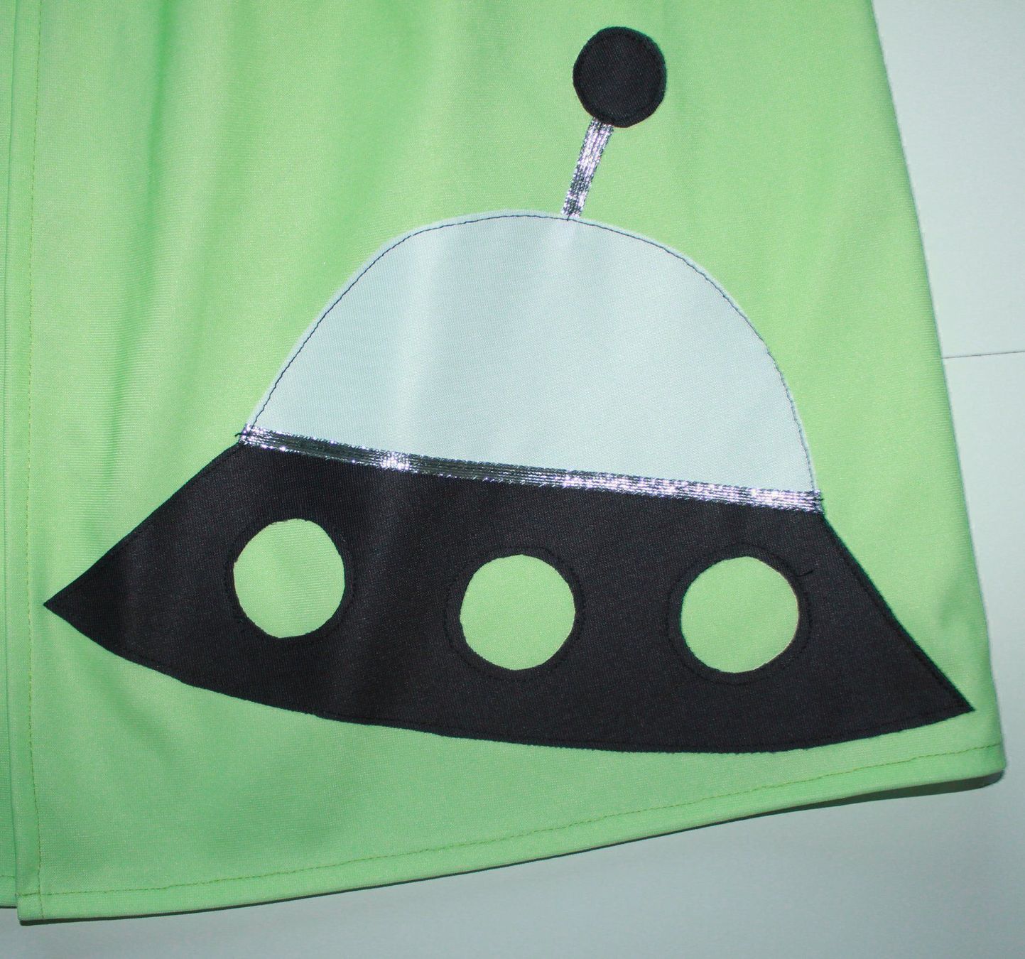 Costumi: Cape Extra-terrestre / Ausländer t. 4 - 5 ans           NEU! – Nuovo e nell'imballaggio originale da Peseux venduto da Gilloss 4