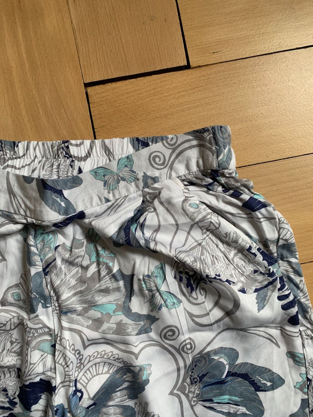 Pantalons: Hose weiss gemustert luftig - 40 – D'occasion à Zürich par Diazaio 1