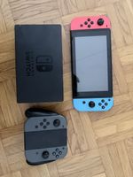 Nintendo Switch Rot/Blau Konsole guter Zustand