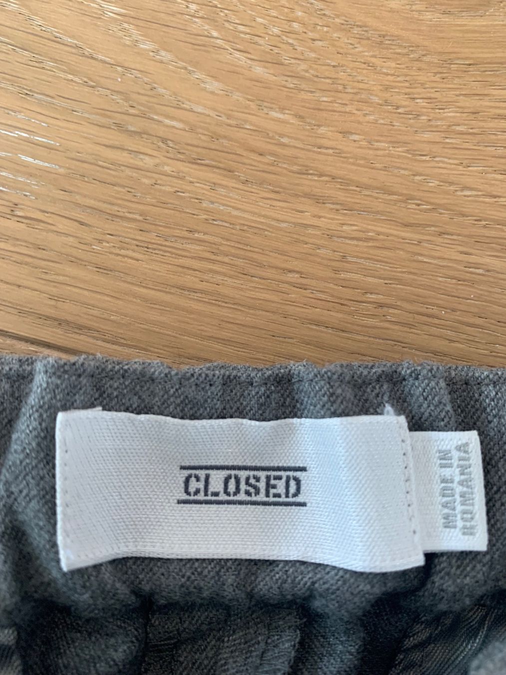 Closed Pantaloni: CLOSED-Hose neuwertig, Gr.29 – Nuovo (secondo la descrizione) da Eglisau venduto da vfe7 3