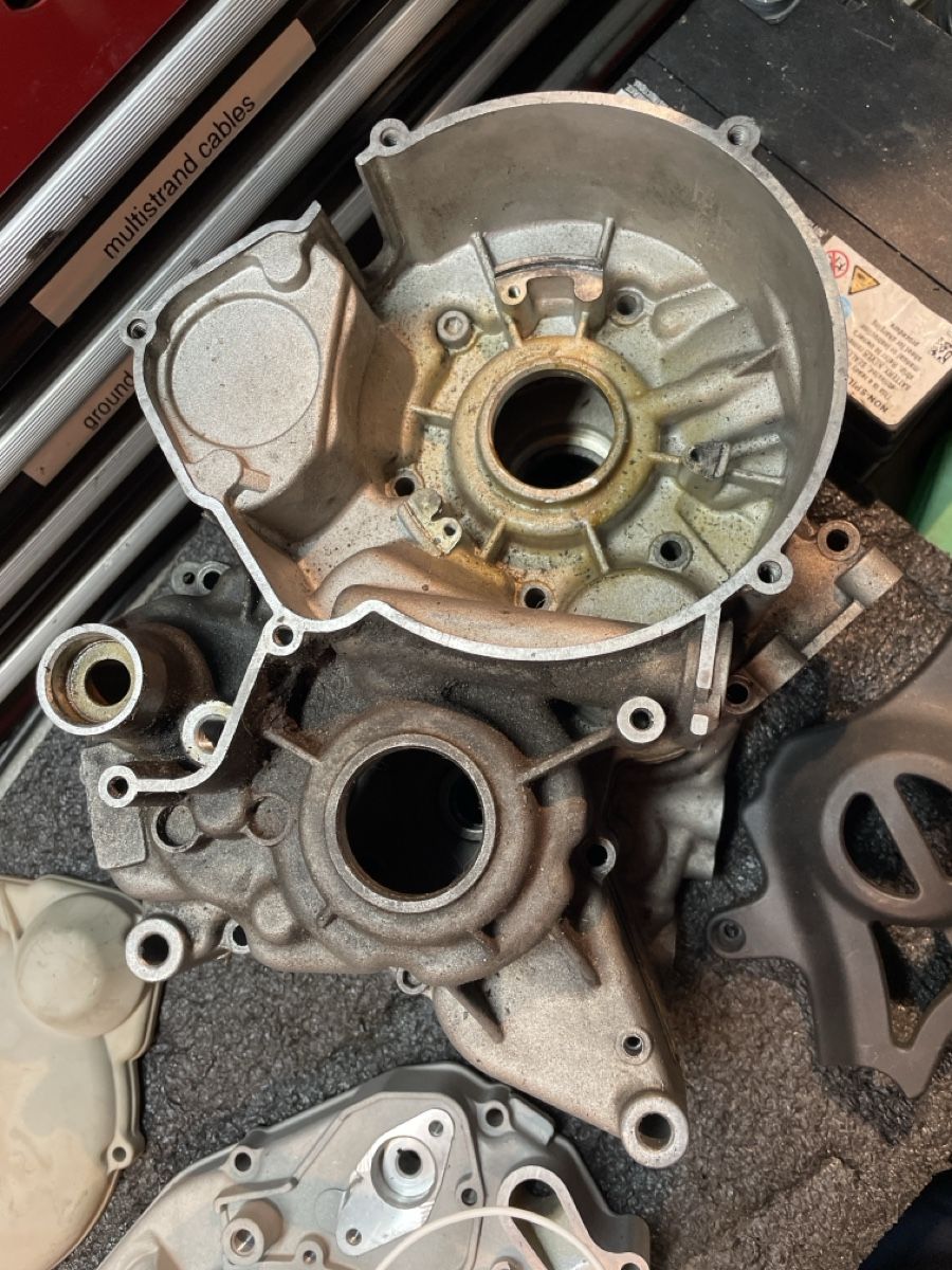 Motori Minarelli Tutti i ricambio per moto: Motorgehäuse Minarelli Am6  – Usato da Zürich venduto da gerezja 5