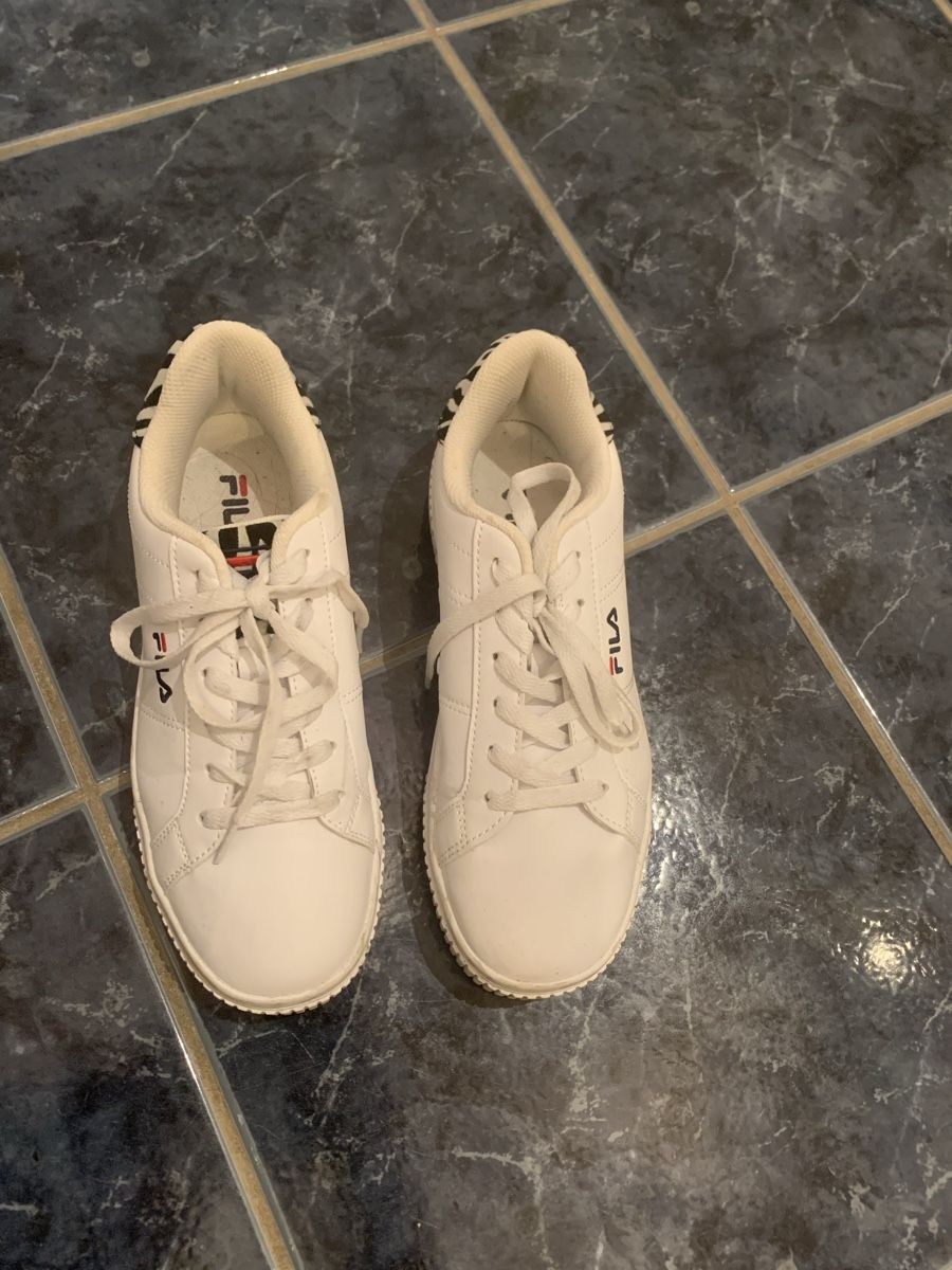 Fila Scarpe da donna: Baskets Fila zébrées taille 39 – Usato da Vétroz venduto da oce_ctz 1