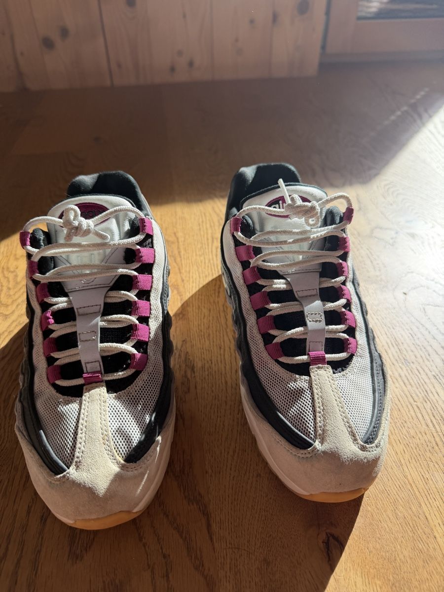 Nike Scarpe da uomo: Nike SB Air Max 95 – Usato da Schwarzenburg venduto da tuesi 9