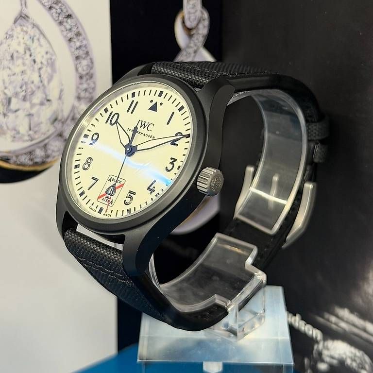Montres: IWC Pilot "Black Aces" IW326905 – D'occasion à Genève par minty.watches 1
