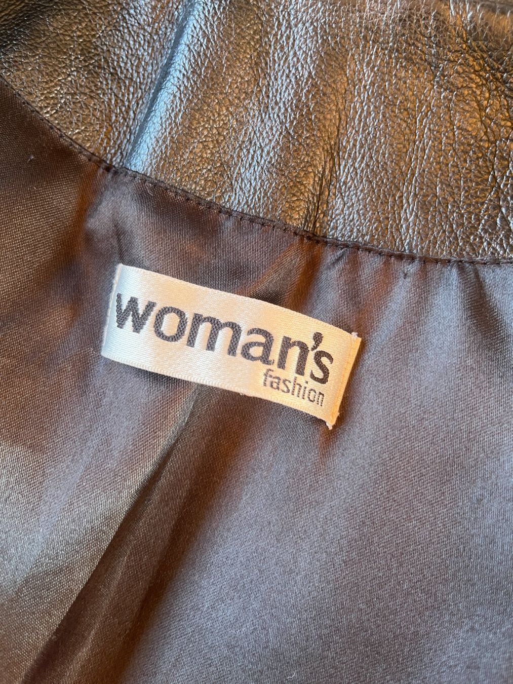 Cappotti: Manteau en cuir noir taille 36 – Usato da Seiry venduto da vanille08 7