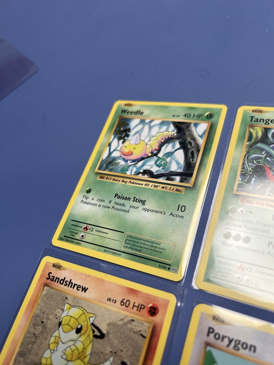 Pokémon Carte collezionabili: 6 Pokemon Cards Evolutions – Nuovo (secondo la descrizione) da Schlieren venduto da happymerchant64 6