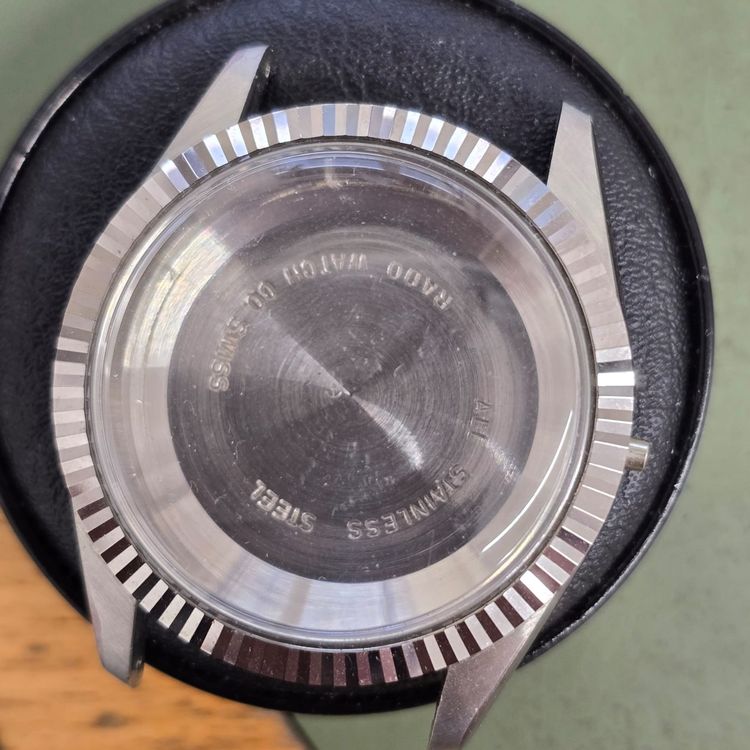Boîte Avec Pièces De Montre D'occasion - Probablement Pour Mouvements 1234, FHF 57-21, 140 - Non Marqué