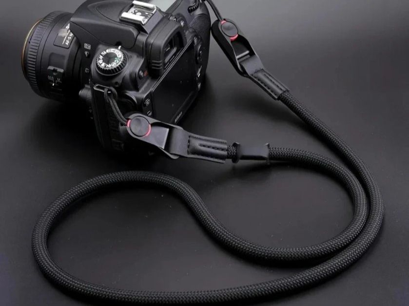 Altri Accessori: Quick-Release Adjustable Camera Strap Durable Polyamide – Nuovo (secondo la descrizione) da Geneve venduto da T36 1