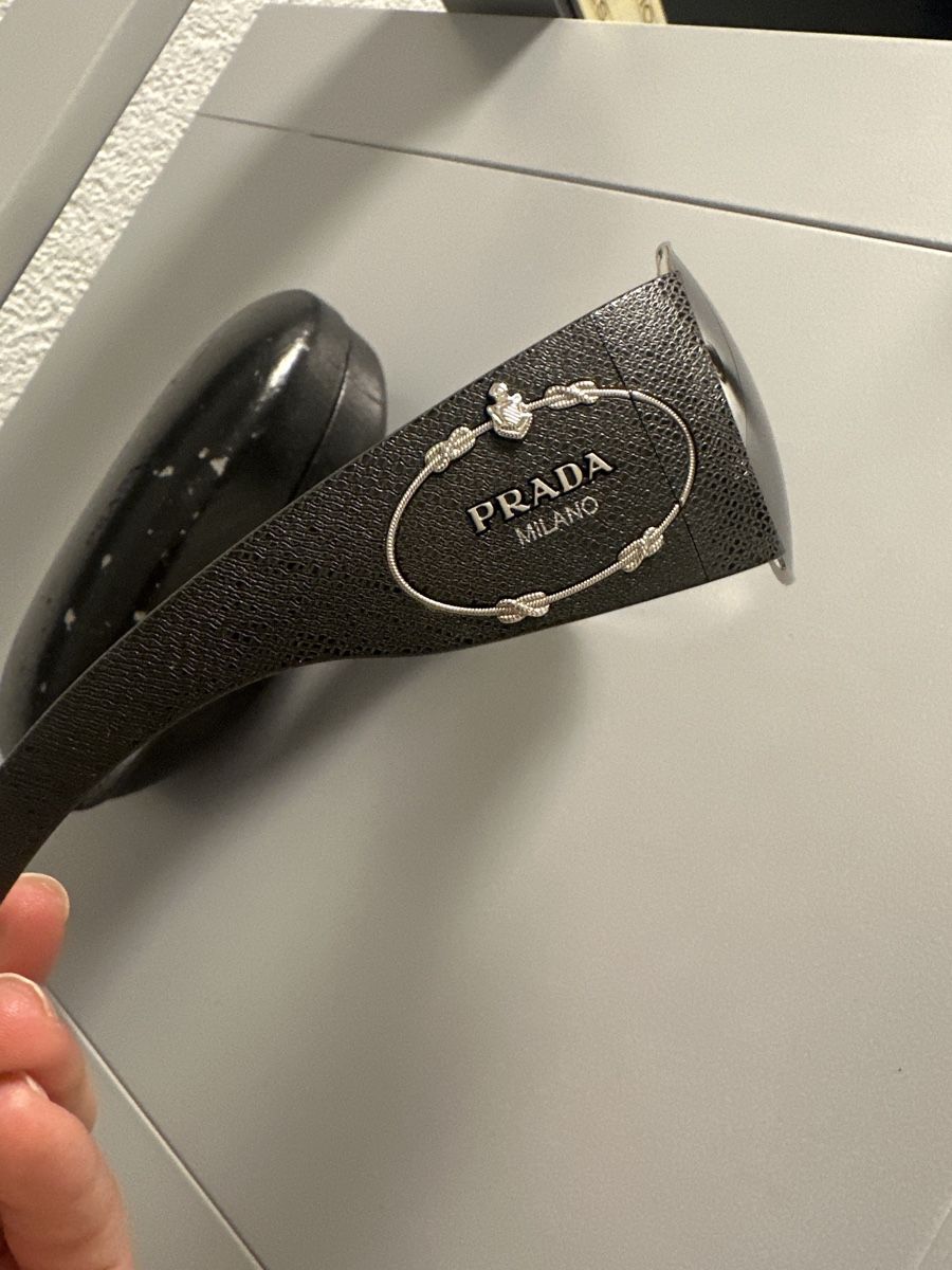 Prada Brillen & Gläser: Sonnenbrille Prada – Gebraucht aus Neuenegg von kar_smg9 1