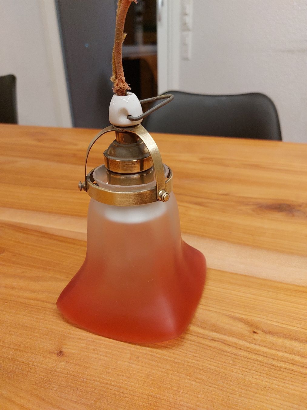 Lampade: Antike Tulpenförmige Deckenlampe – Usato da Ganterschwil venduto da HeidiuPeter 1