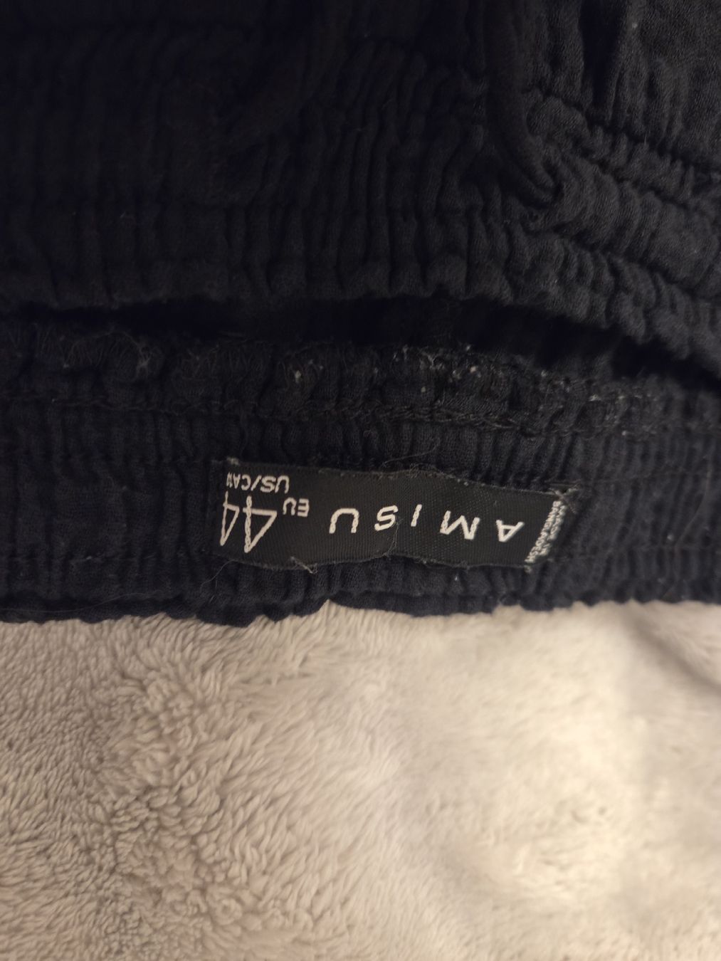 Hosen: Amisu Sommerhose, Schwarz, Grösse 44, – Gebraucht aus Siebnen von rog_29ss 1