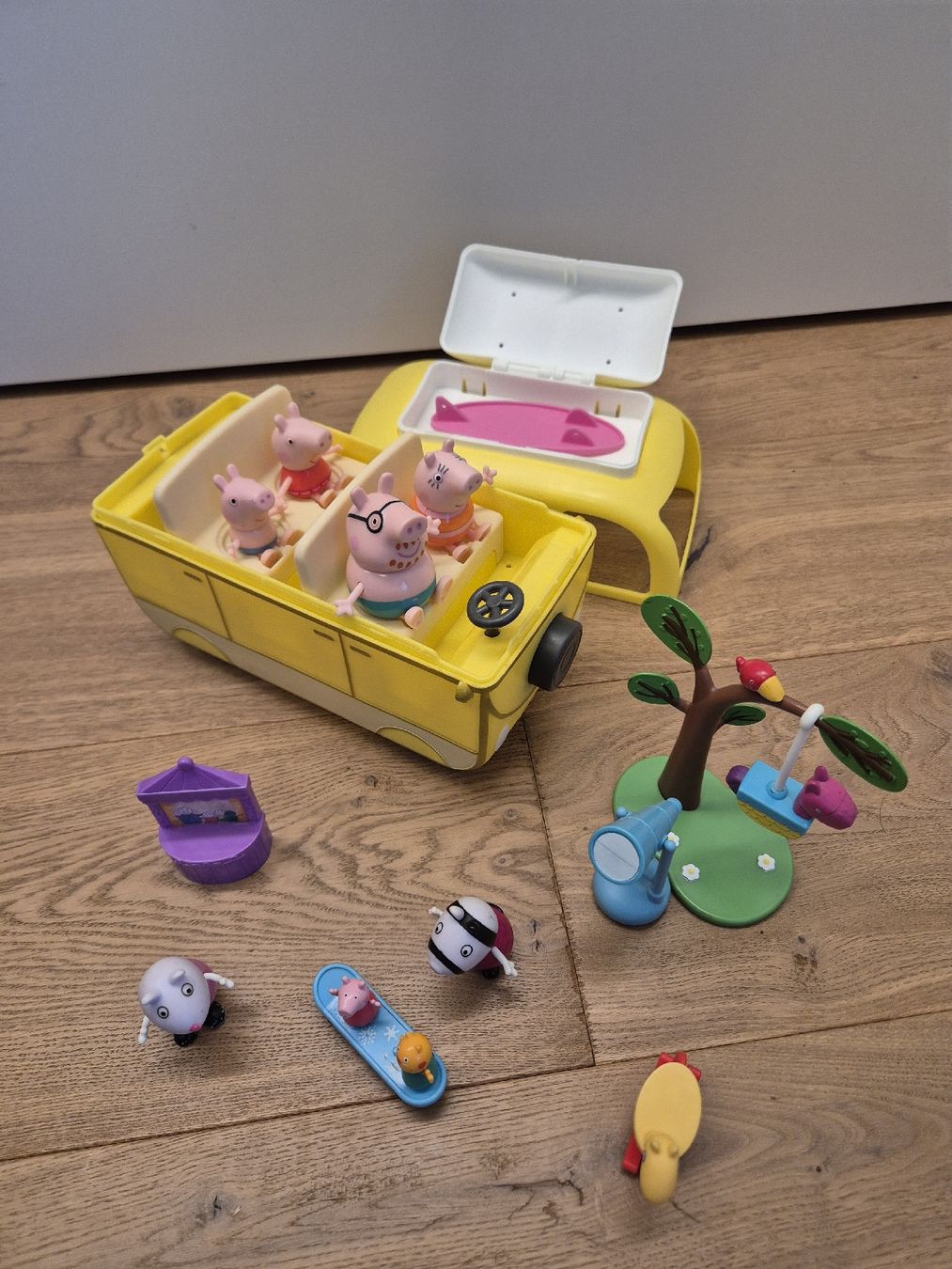 Giocattoli: Peppa Wutz Camper – Usato da Dübendorf venduto da Tolnaftat 1