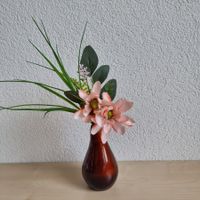 4 kleine Blumenvasen