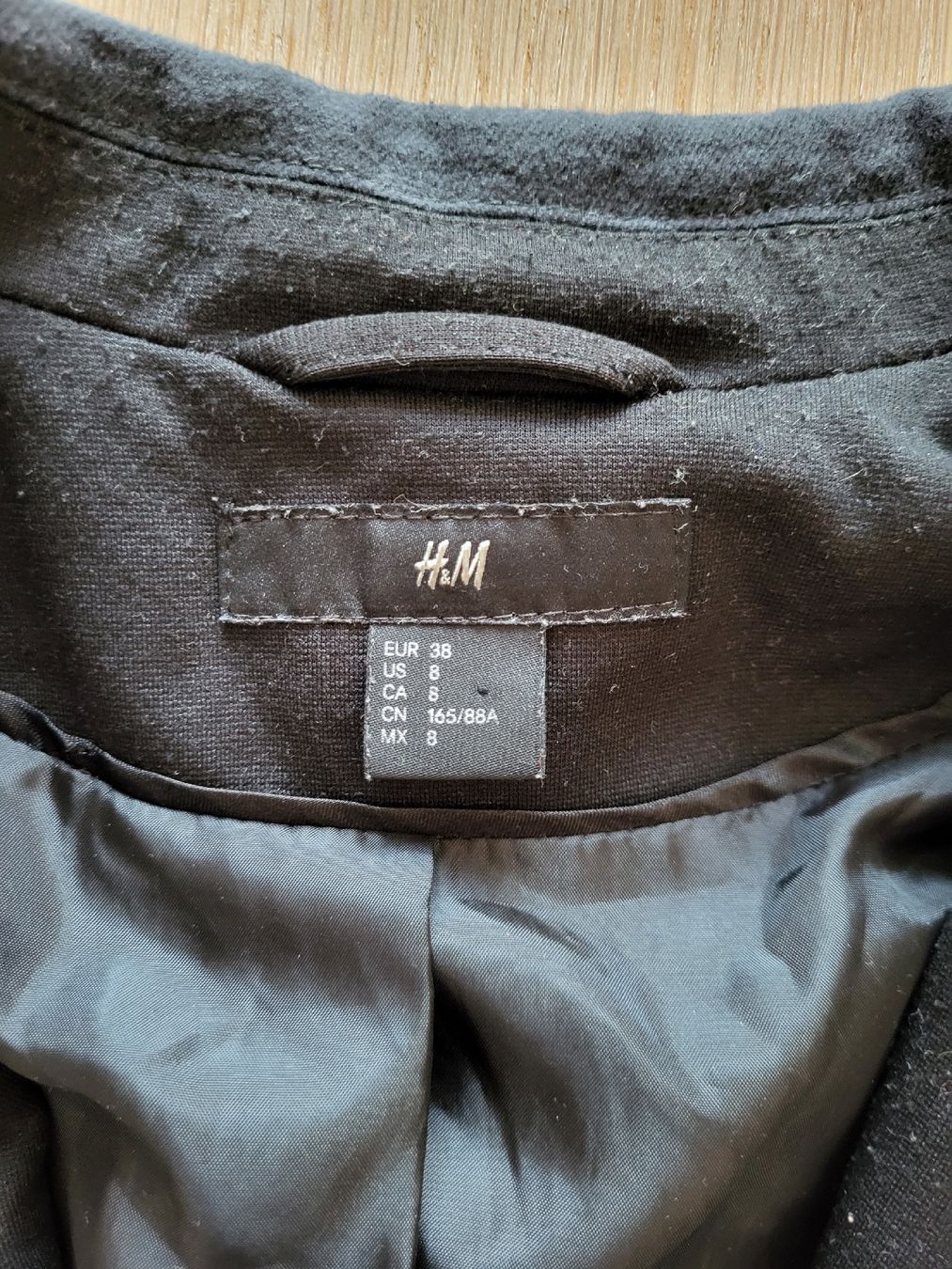 H&M Giacche: Schicker H&M Blazer, Grösse 38, Schwarz tailliert – Usato da Steffisburg venduto da esneusdaheime 1