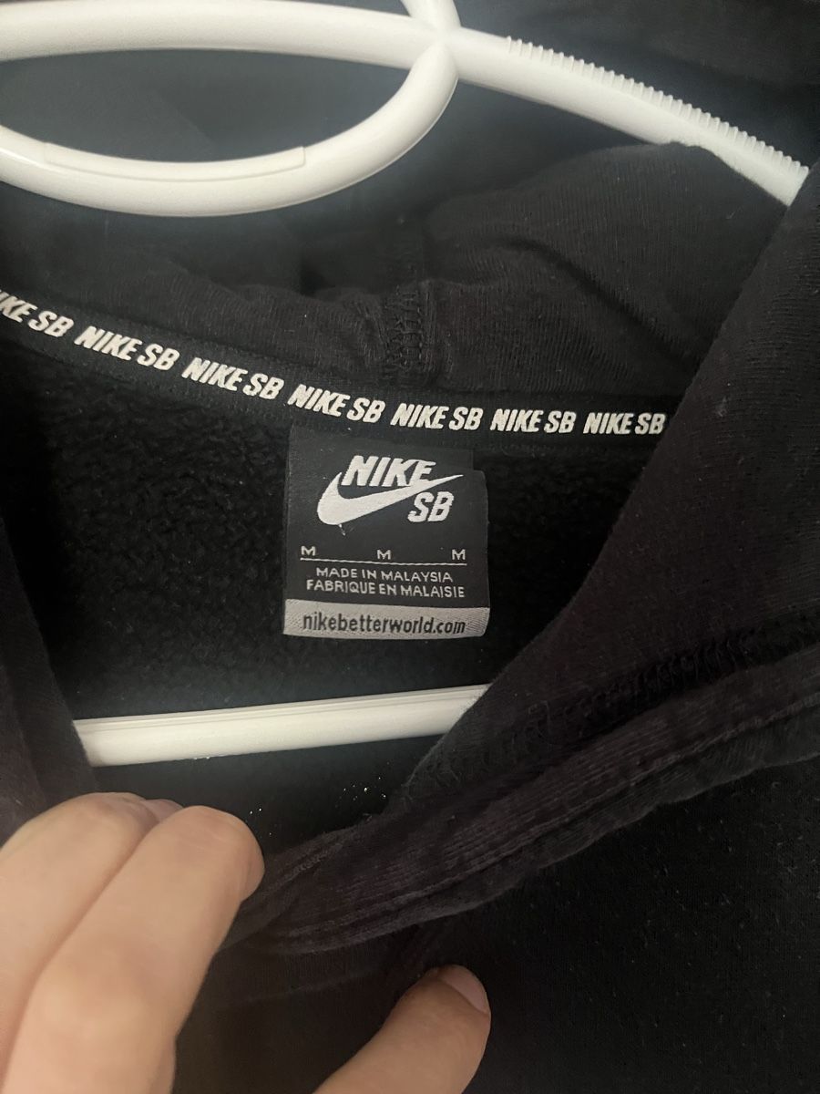Nike Maglioni & Felpe: Nike CLASSIC NIKE HOODIE – Usato da Zürich venduto da Gza 2