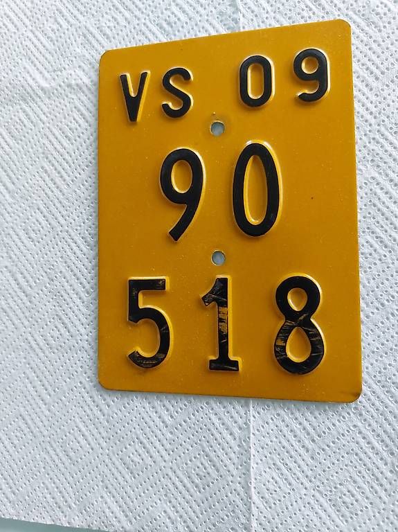 Insegne: Plaques d'immatriculation de vélomoteur  – Usato da Martigny venduto da paquito60 4