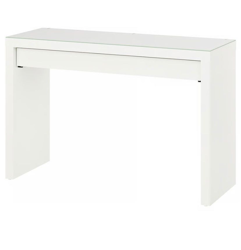 Ikea Tavoli: Ikea Malm Tisch – Usato da Gattikon venduto da lzw_y2bh