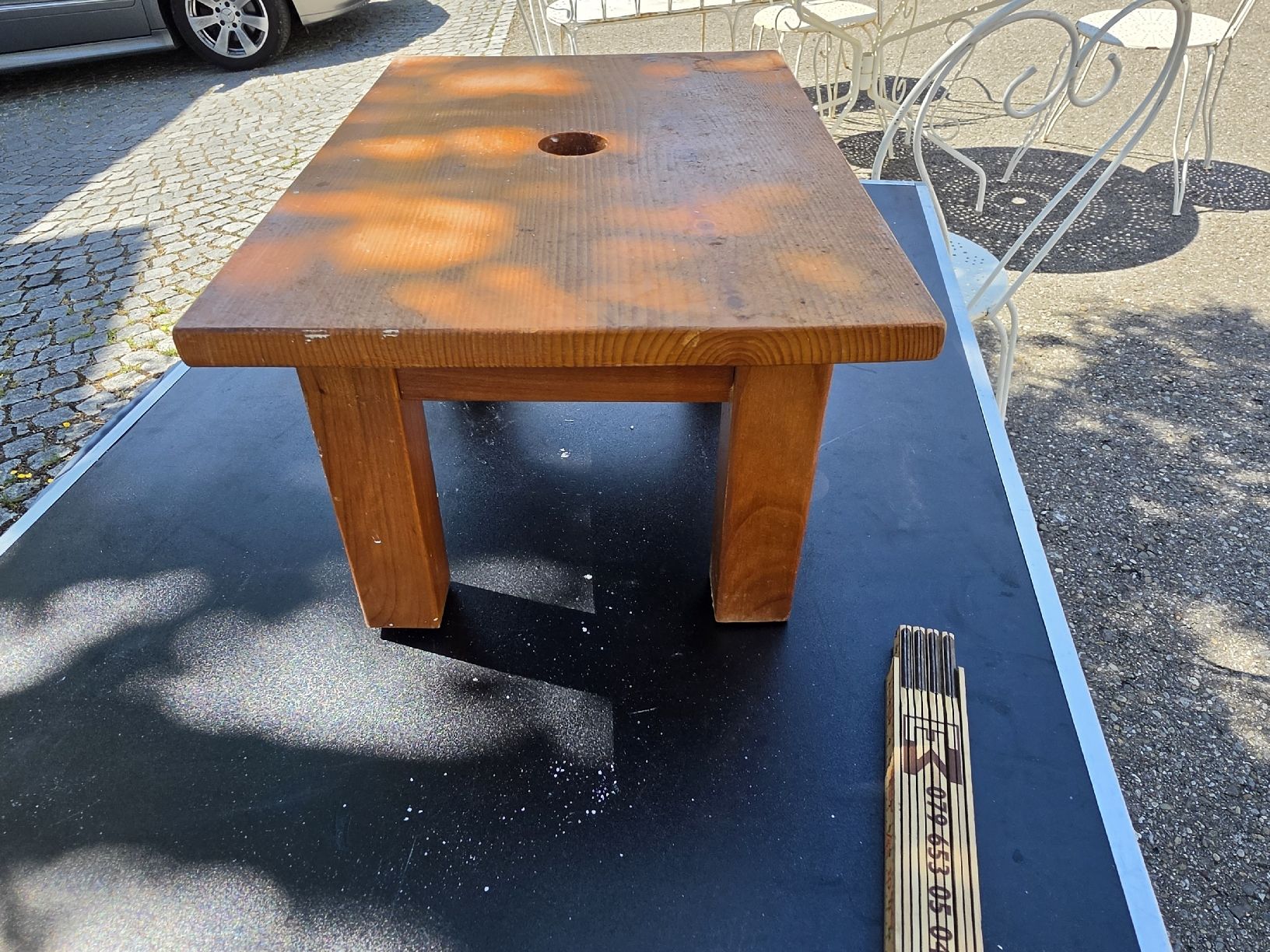 Tabourets: Holz schämeli quadratisch mit Loch gebraucht – D'occasion à Mettlen par elios0888 1