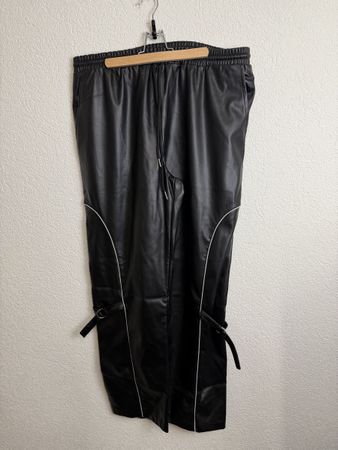 Legacy Studios Lederhose, Grösse 34, neuwertig!