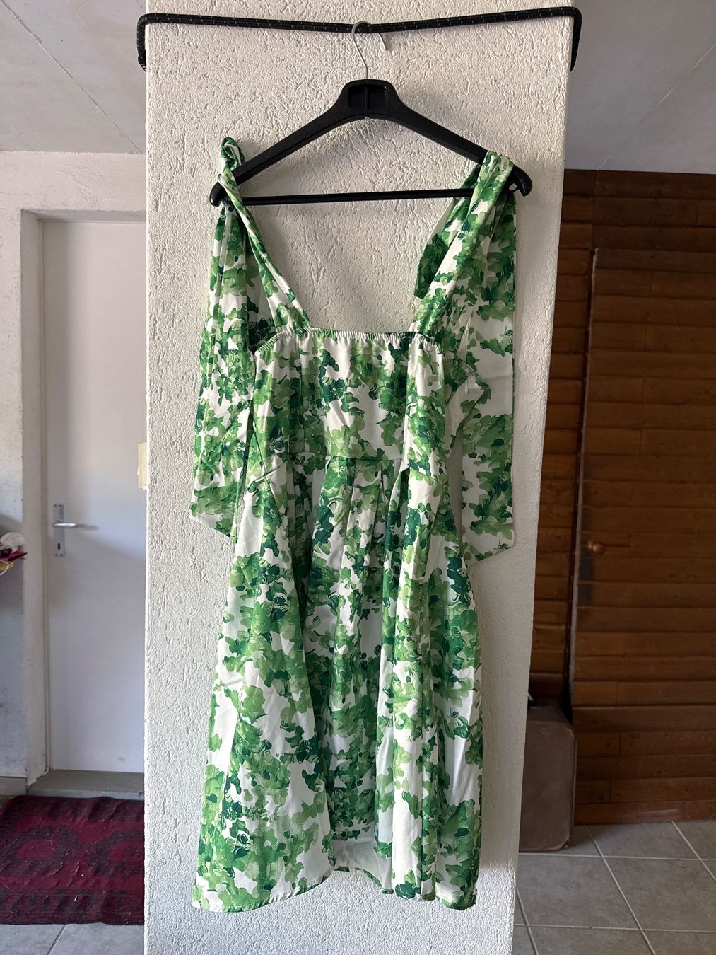 Robes et jupes: KLEID GR S NEU – D'occasion à Birr par WalkyriaM 1