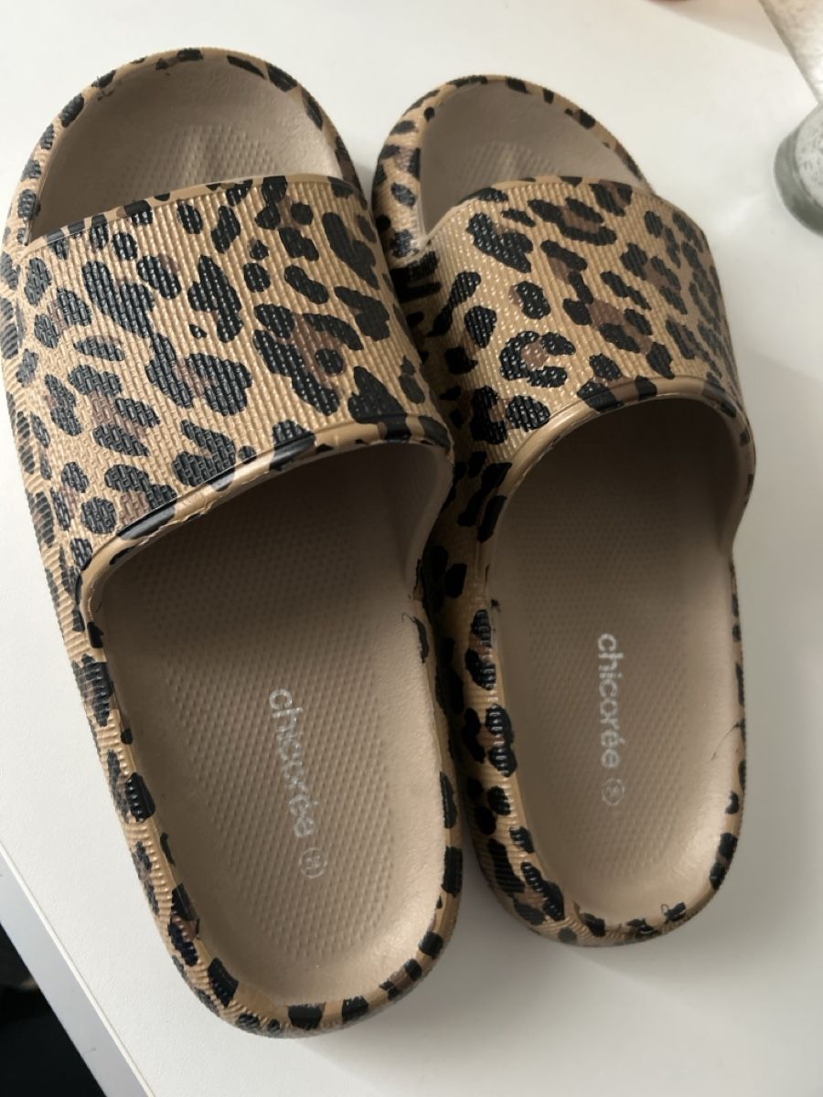 Scarpe da donna: Schlappen von Chicoree, Grösse 39, leo – Nuovo (secondo la descrizione) da Erlinsbach SO venduto da hallon480