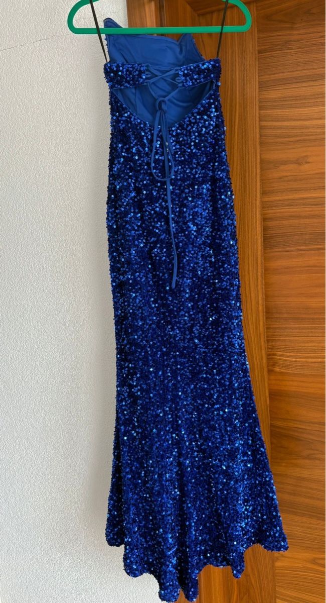 Robes: Robe Taille.S – D'occasion à Delémont par Vendeur_3 3