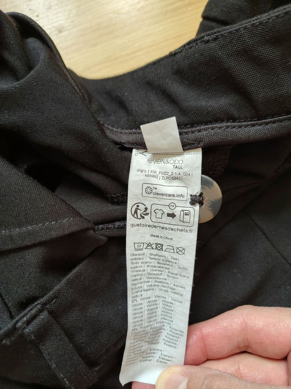 Pantaloni: Schwarze Stoffhose Grösse 40 – Usato da Basel venduto da ste_g9bv 3