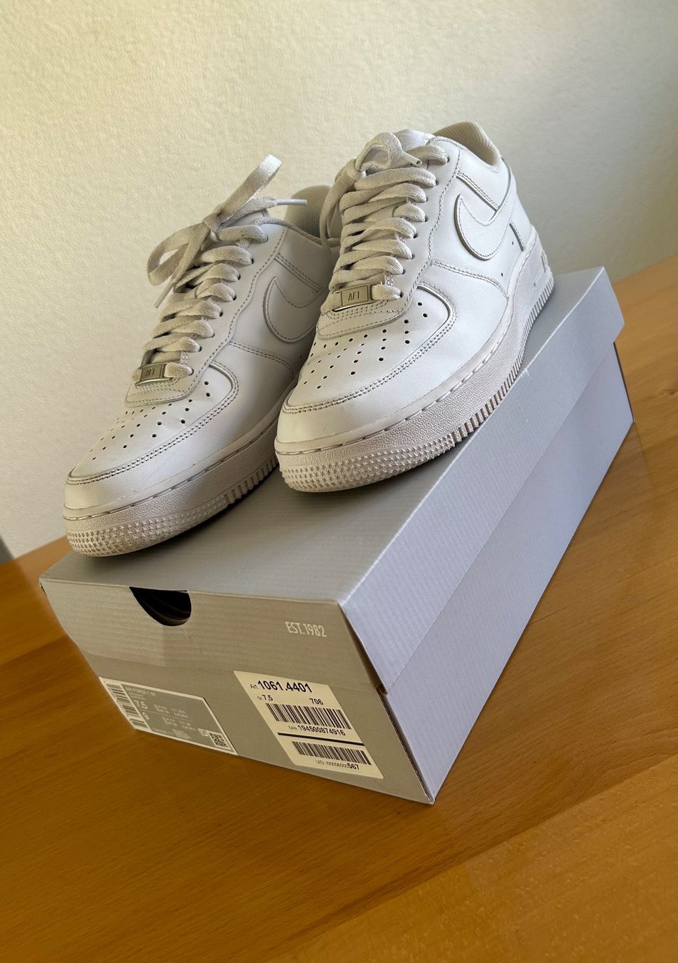Nike Scarpe da uomo: Nike Air Force 1 / Grösse 40.5 – Usato da Dotzigen venduto da rapunzel03 1