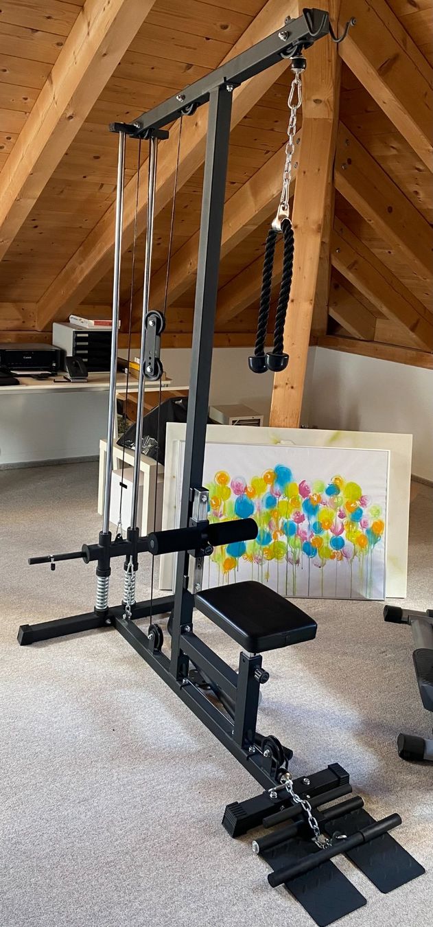 Hometrainer: Latzugstation in schwarz – Usato da Chur venduto da san_52nq