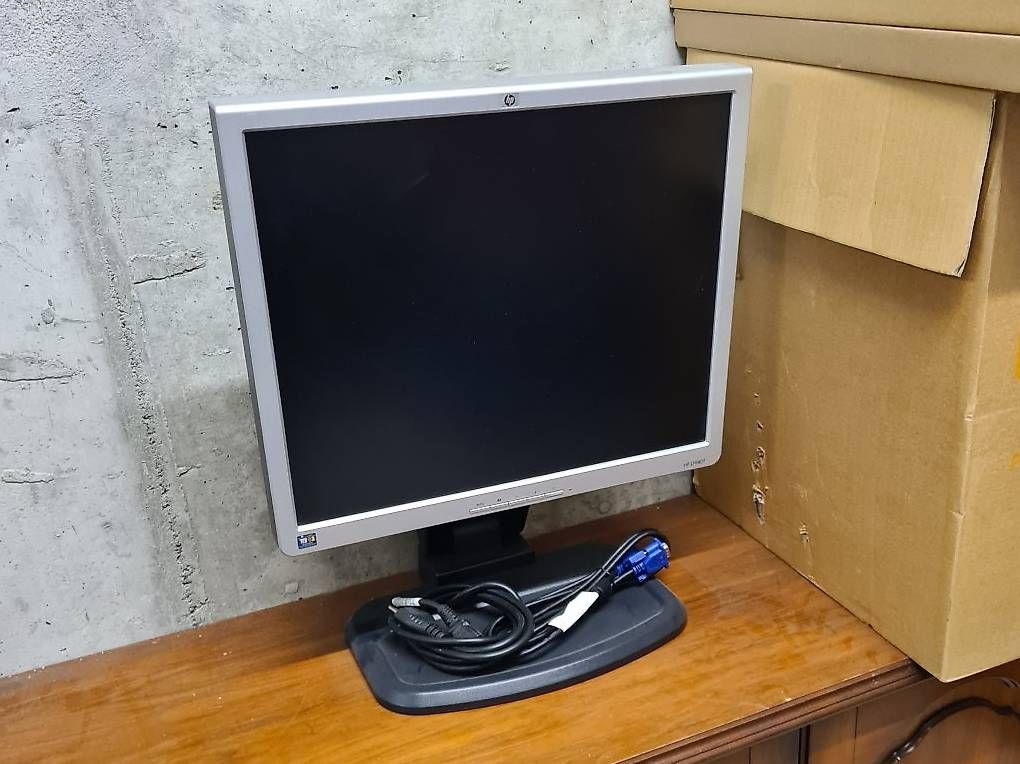 Alle Maschinen: Vari PC e apparecchi informatici ed elettronici – Gebraucht aus Breganzona von dan_77 4