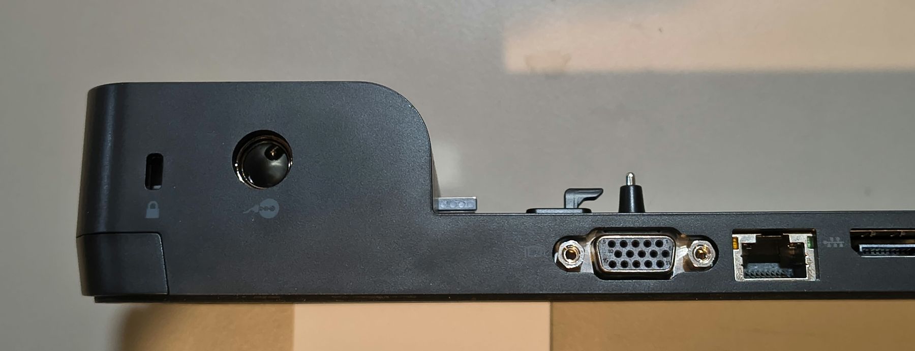 Hewlett Packard Docking station: H-P UltraSlim Docking Station 2013 – Usato da Uznach venduto da igreub 3