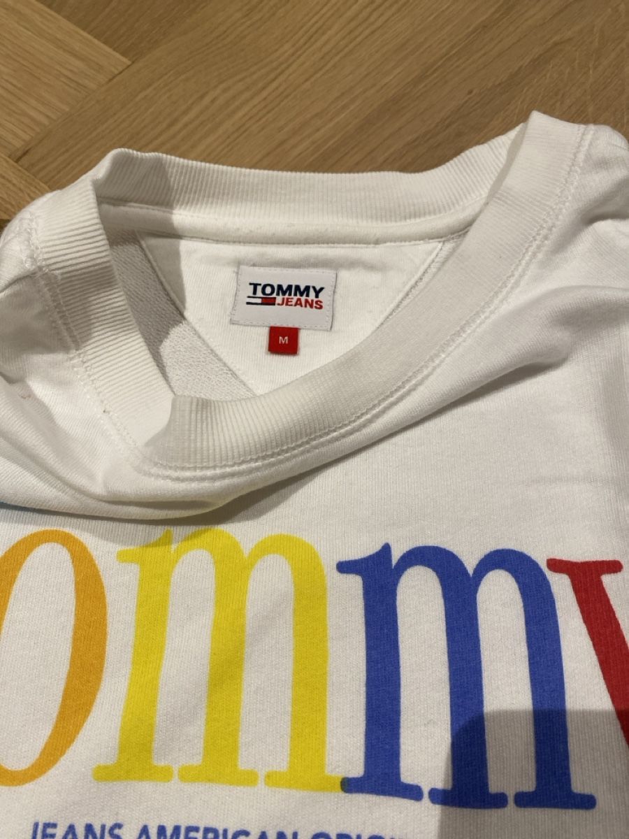 Tommy Hilfiger Pullover & Sweatshirts: Tommy Jeans White Cotton Sweatshirt, Size M – Gebraucht aus Hergiswil NW von sbrodego 1