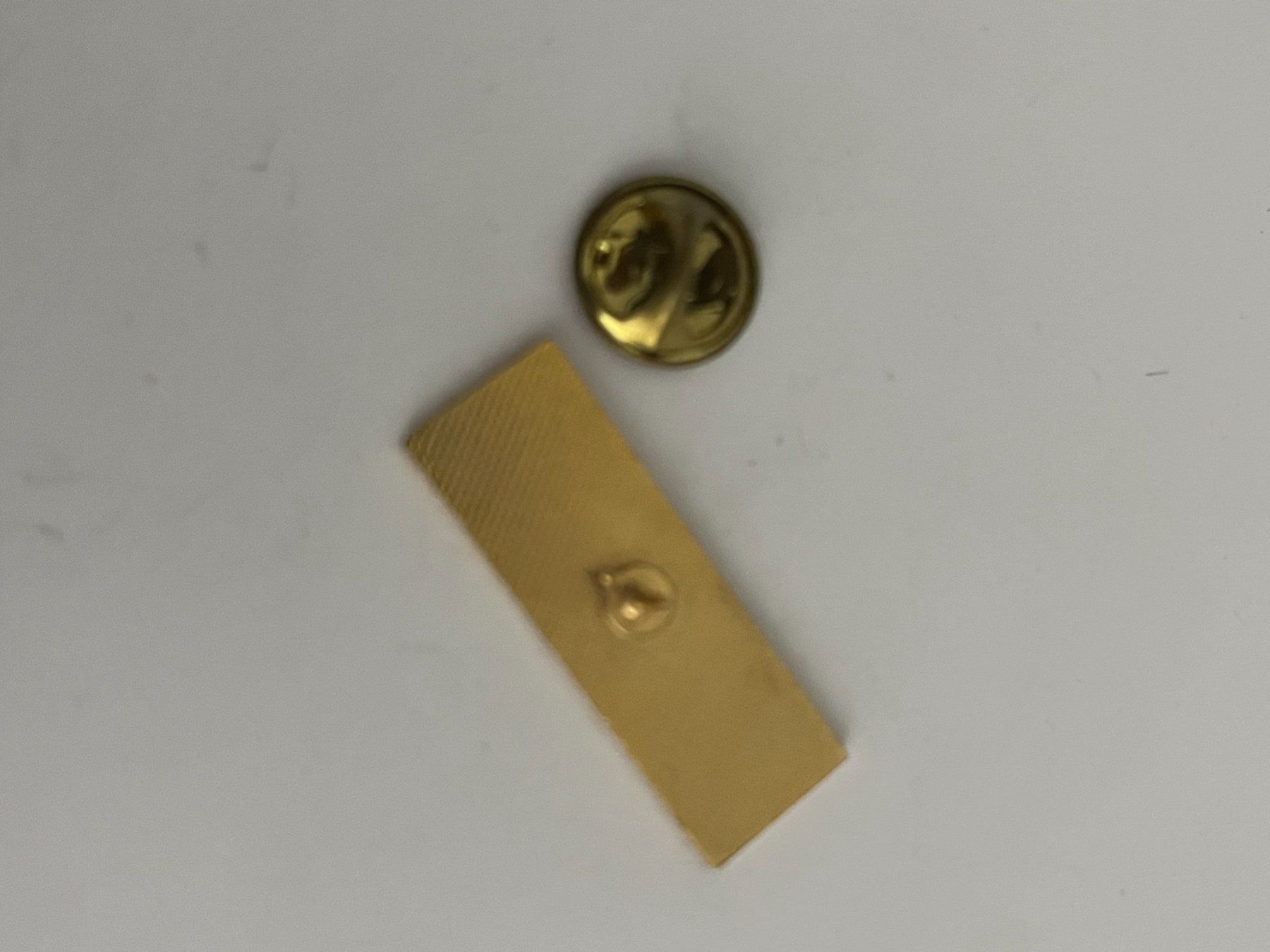 Plaquettes & Badges: Pin Hedingen – D'occasion à Dietikon par sch_w2tw 1