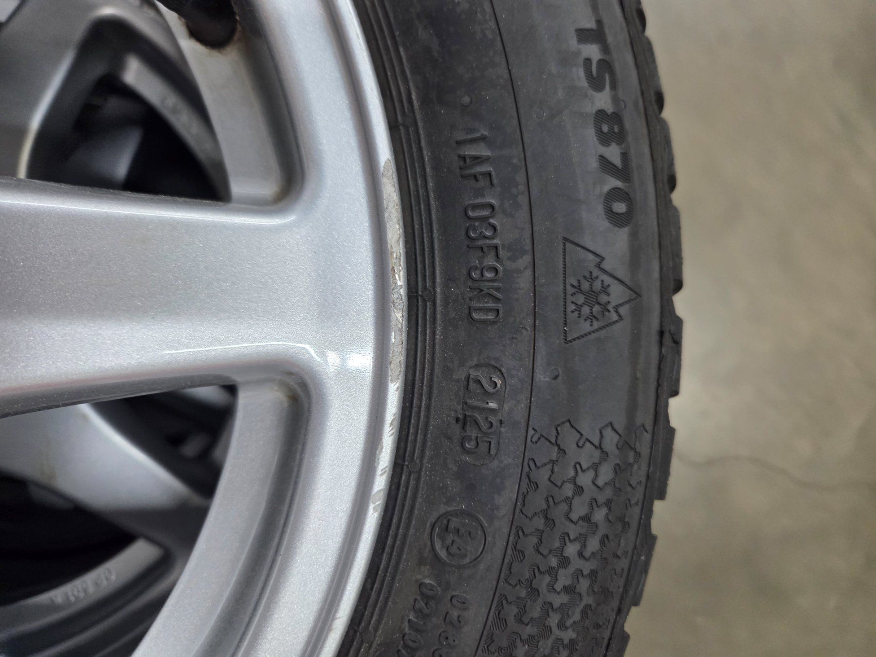 Continental Pneus & Kompletträder: Winterräder Continental 185/60 R15 – Gebraucht aus Frasnacht von garhalt 2