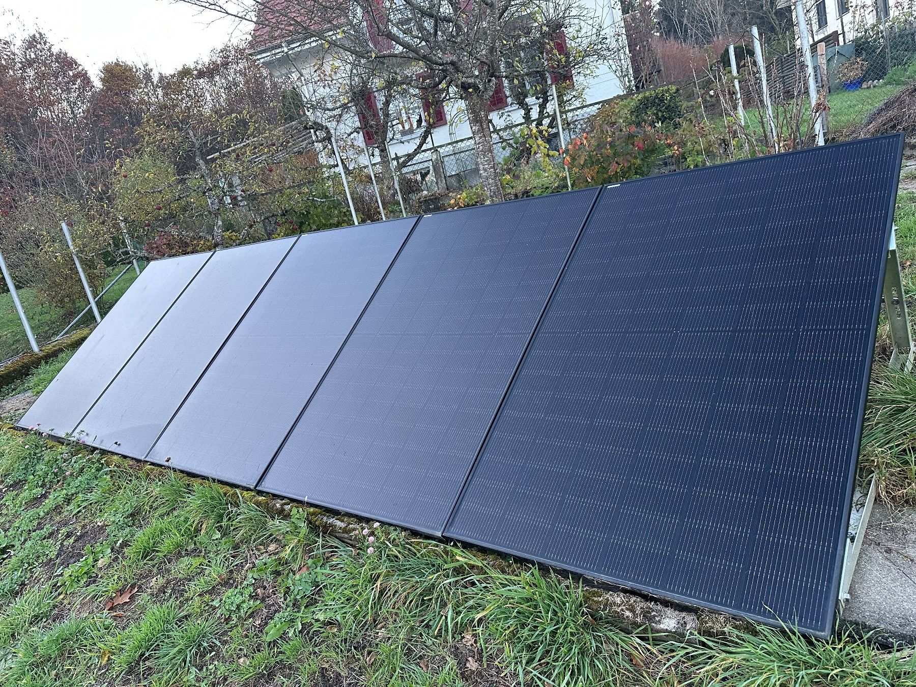 Panneaux solaires: Freistehende Solaranlage – D'occasion à Vordemwald par Saeti