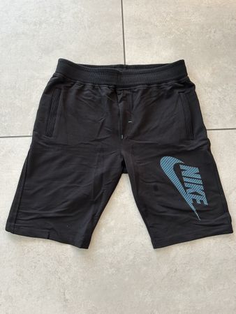 Kurze Hose von Nike Grösse.S in Top Zustand