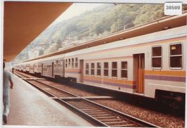 FS Como S. Giovanni/Regionalzug-Wagen