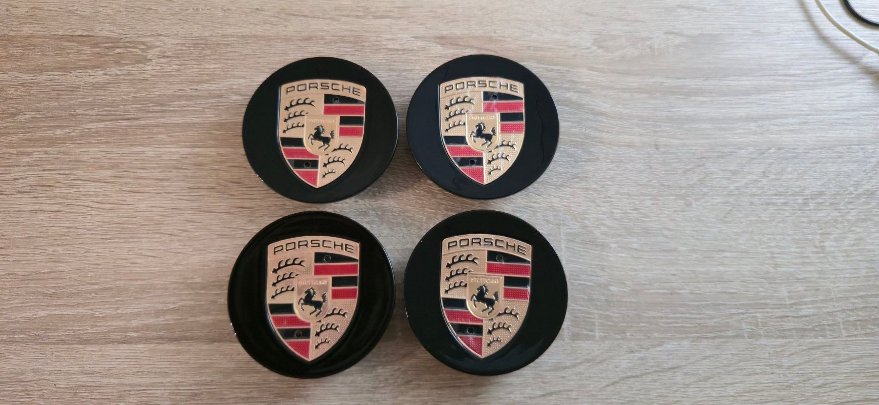 Porsche Tutti pezzi di ricambio auto: 4er set Nabendeckel Porsche 65mm – Nuovo e nell'imballaggio originale da Bellikon venduto da Kekko11
