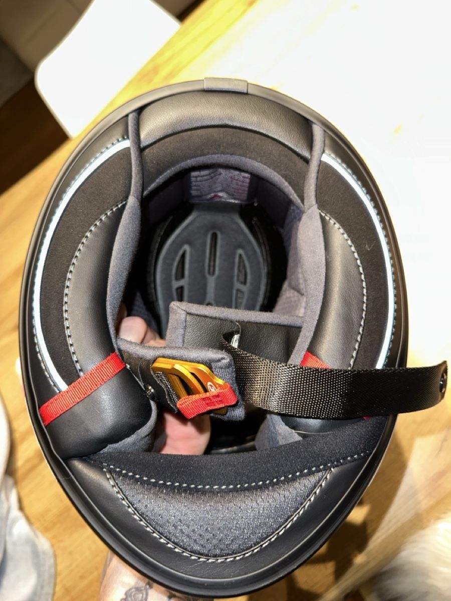 HJC Caschi & visiere: HJC Carbon RPHA12 Motorrad Helm – Nuovo (secondo la descrizione) da Weiach venduto da Thisisyanne 3