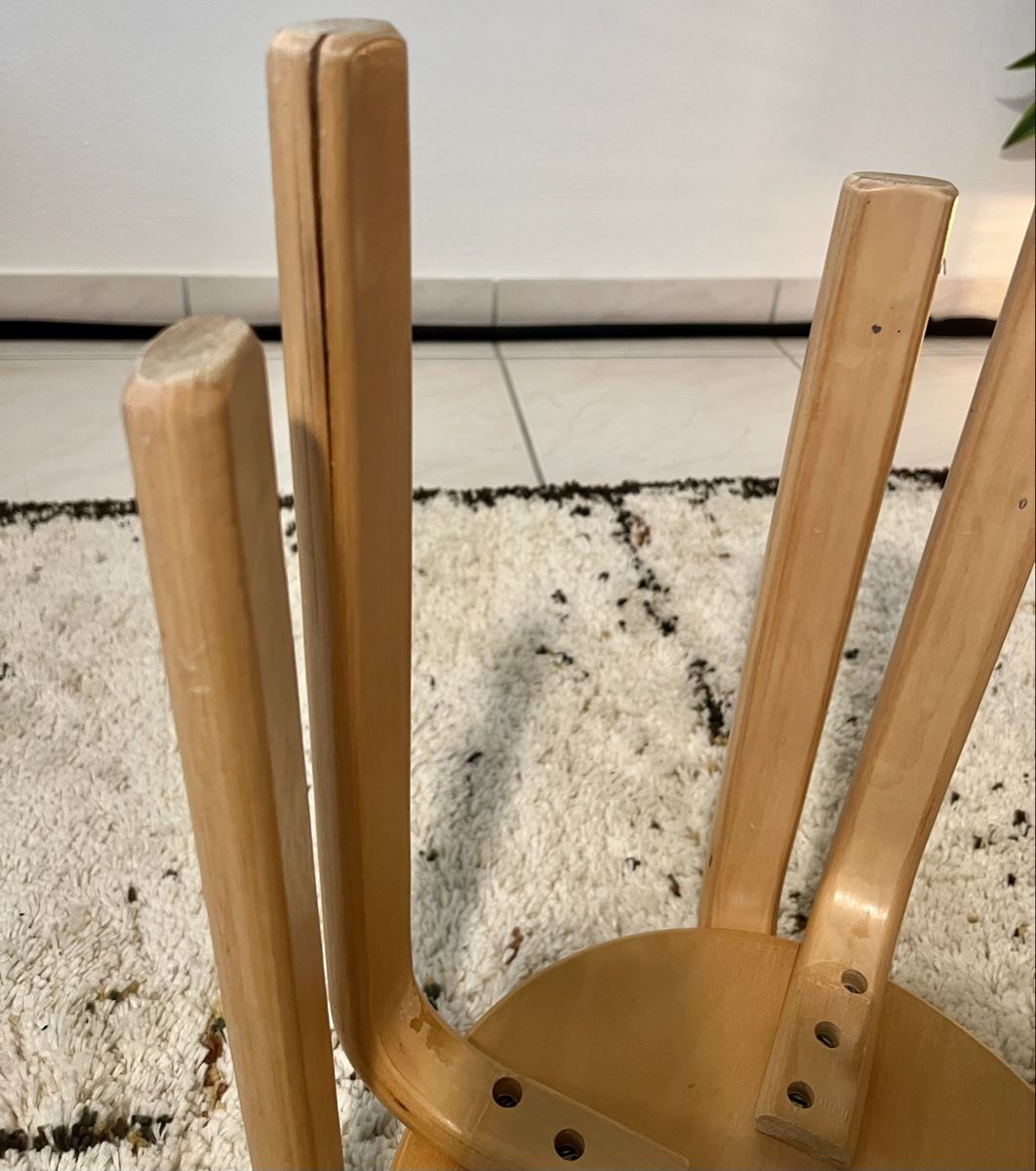 Hocker: 2 Stück Vintage 80er Holzhocker  Taburett – Gebraucht aus Hunzenschwil von Madachica 7