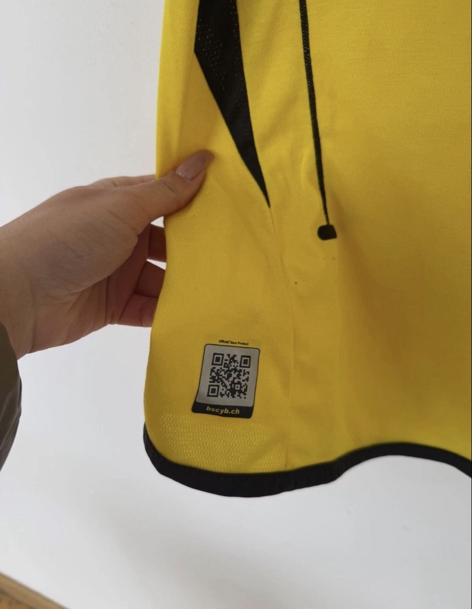 Young Boys Canottiere & Pantaloni: BSC Young Boys 2012/13 Trikot – Usato da Allschwil venduto da lor_6cgq 7