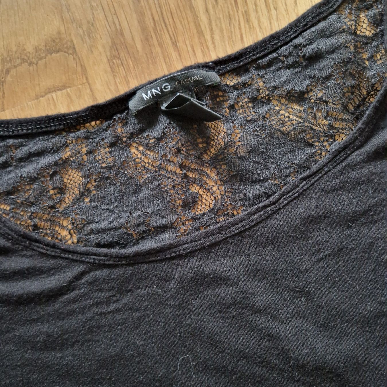 Mango T-shirt: Schickes Mango Casual Shirt mit Spitze, Gr. M – Usato da Nendeln venduto da witr_gliabt 1