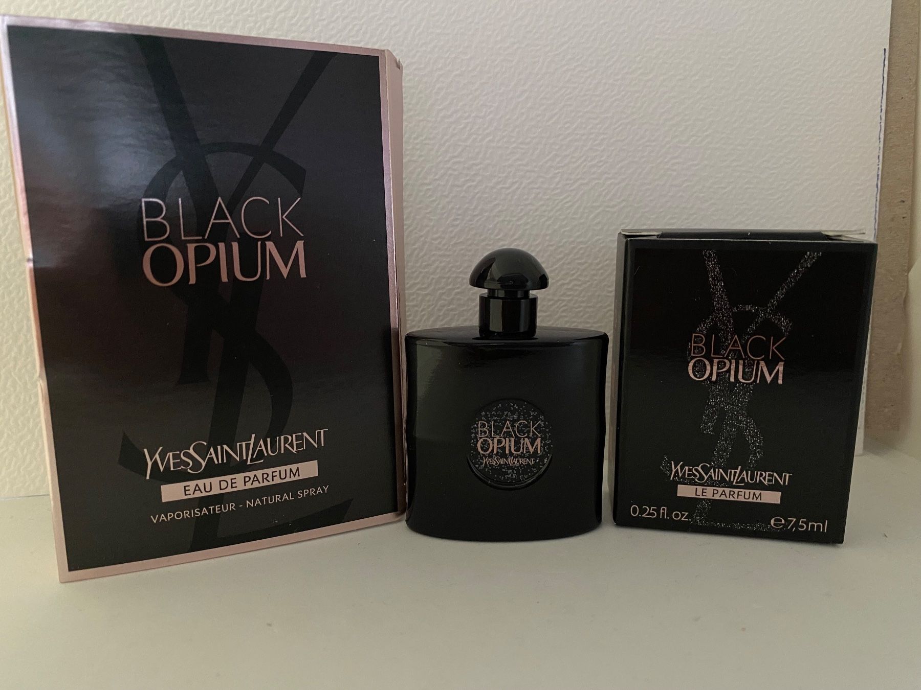 Saint Laurent Parfum & Eau de Toilette: Miniatures Black Opium Yves Saint-Laurent – Neu und originalverpackt aus Bouveret von wes_7zll
