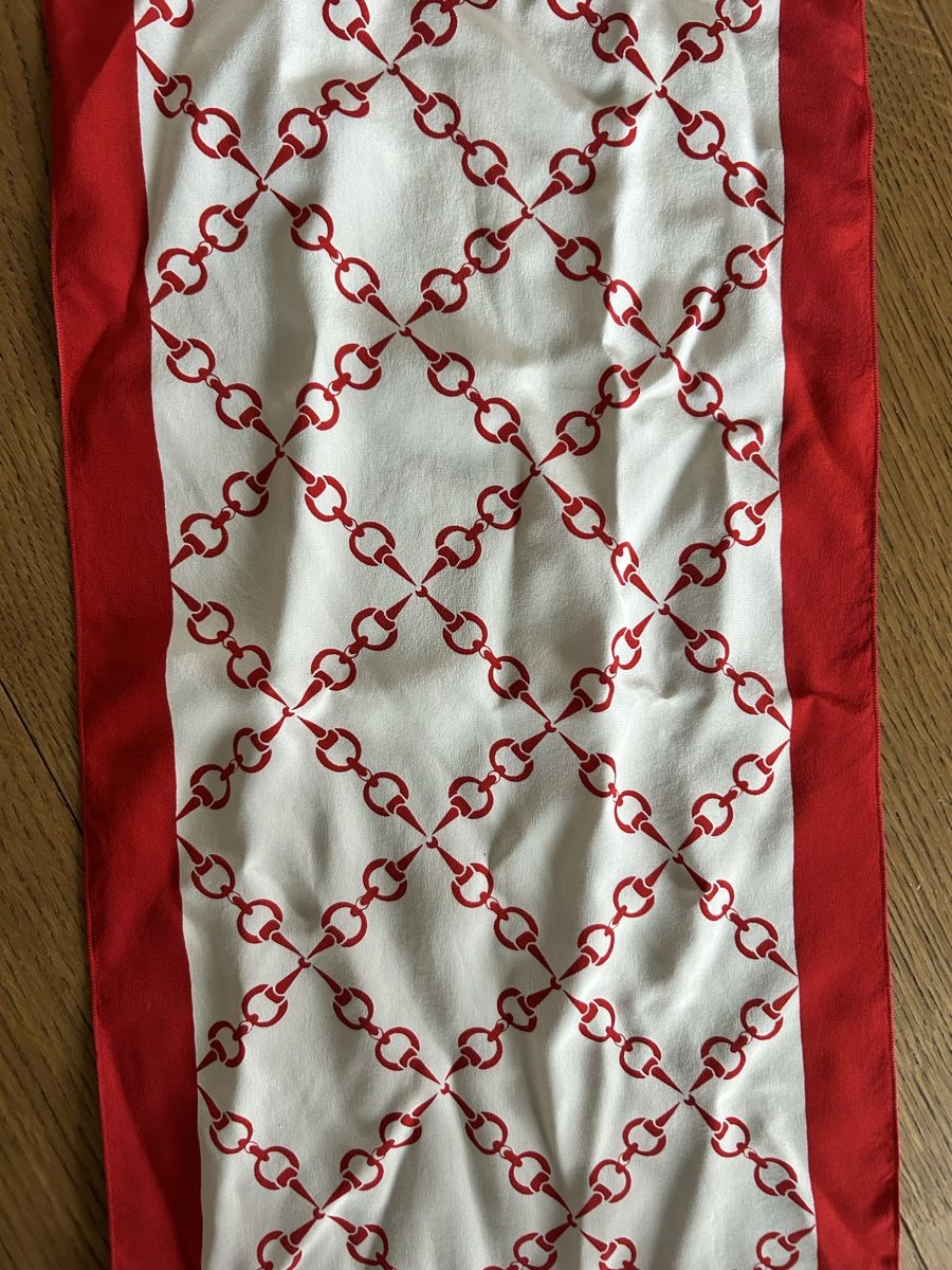 Celine Foulard & Sciarpe: Foulard Céline Paris rouge – Usato da Lully VD venduto da Garance040 2