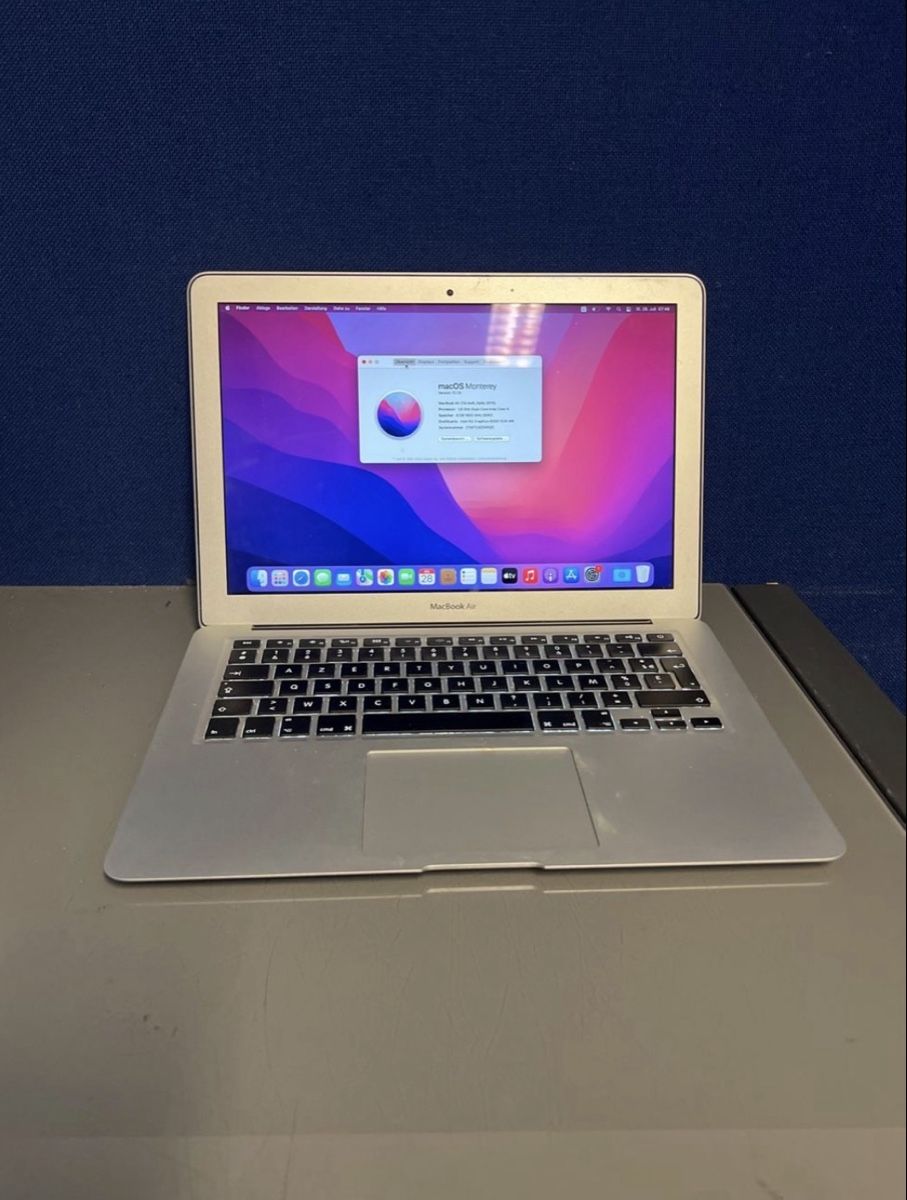 Apple Portables: MacBook Air zu verkaufen  #12 – D'occasion à adliswil par iri_8fjv