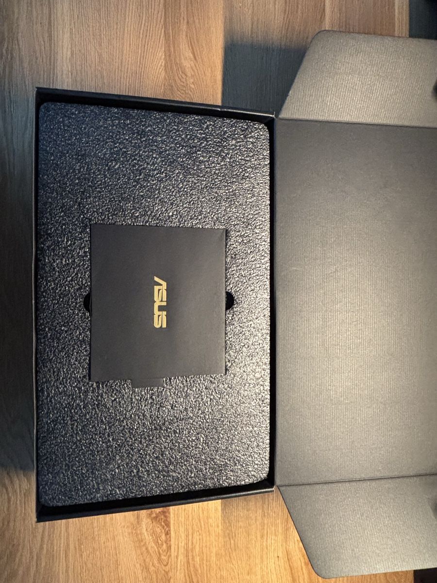 Asus Schede grafiche: Asus ROG Strix RTX 2080 Ti Grafikkarte – Usato da Zürich venduto da loo_6qrk 1