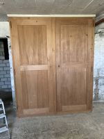 Holzschrank