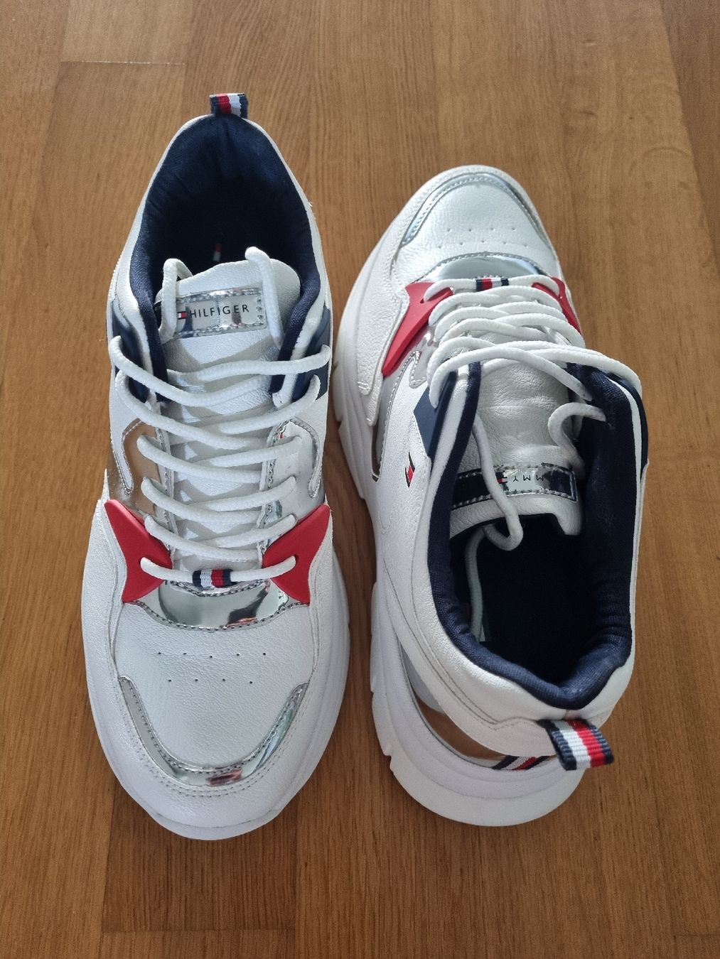 Tommy Hilfiger Scarpe da donna: Tommy Hilfiger Sneaker Gr. 38 – Usato da Weinfelden venduto da KaSto77 1